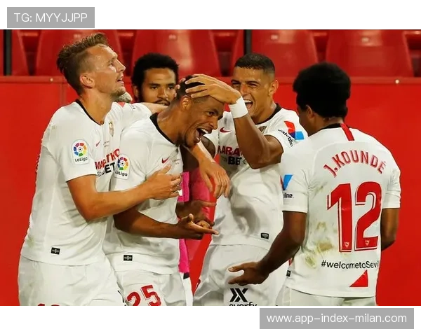 塞维利亚费尔南多远距离怒抽震动球门，豪迈之举赢得全场掌声！